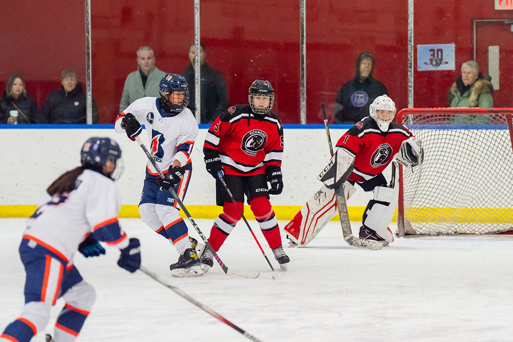 Richmond Ravens Female Hockey Rep Program